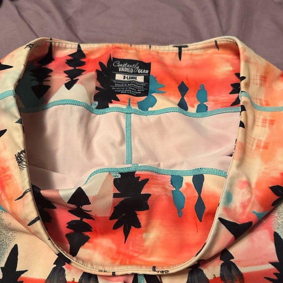 Constantly Varied Gear Sedona Capris Leggings - Picture 2 of 2